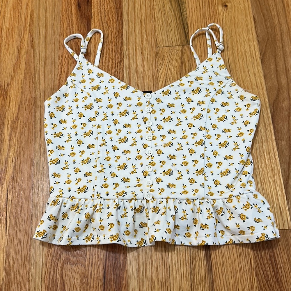 White crop top with yellow flowers from forever 21 only been worn 2 times